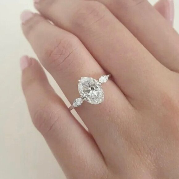 NWT Statement Ring 14K White Gold Plated Oval Cut Solitaire Cubic Zirconia Sz. 8 - Picture 4 of 11